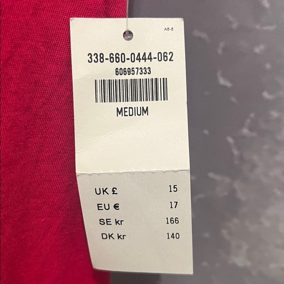 NWT Hollister Women's Vibrant Pink Racerback Tank Top - Picture 4 of 6